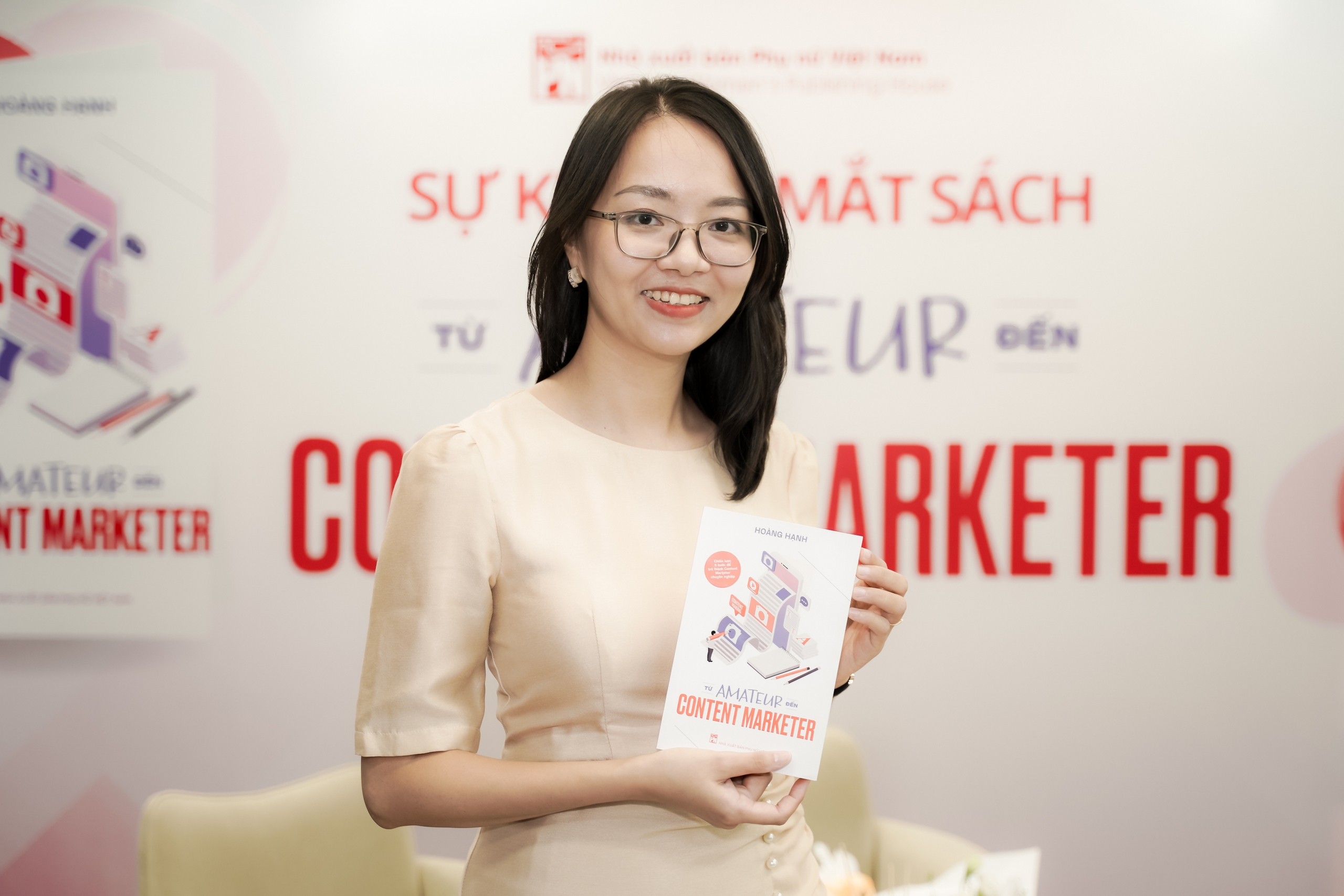 Hơn 1 thập kỷ làm Content, 1000 giờ khai vấn về Content Marketing, tác giả chỉ ra: AI chưa thay thế được hoàn toàn con người ở việc sáng tạo nội dung- Ảnh 2.