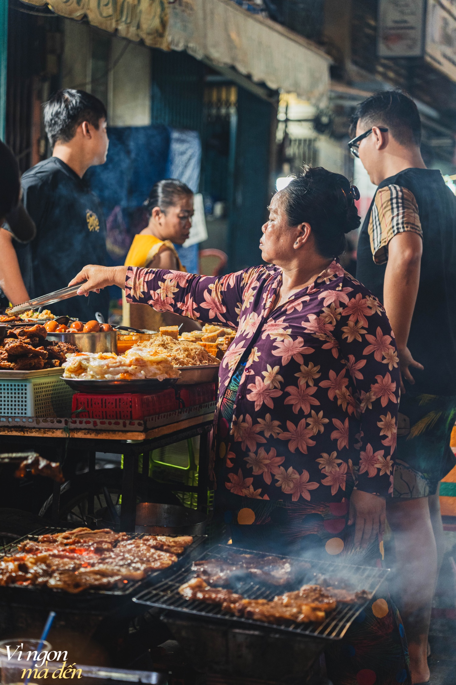 Tiệm cơm tấm 3 đời nổi tiếng đông khách giữa trung tâm TPHCM: Gây tò mò bởi câu chuyện "1 ông 2 bà", nhưng chất lượng mới là thứ níu chân khách- Ảnh 16.