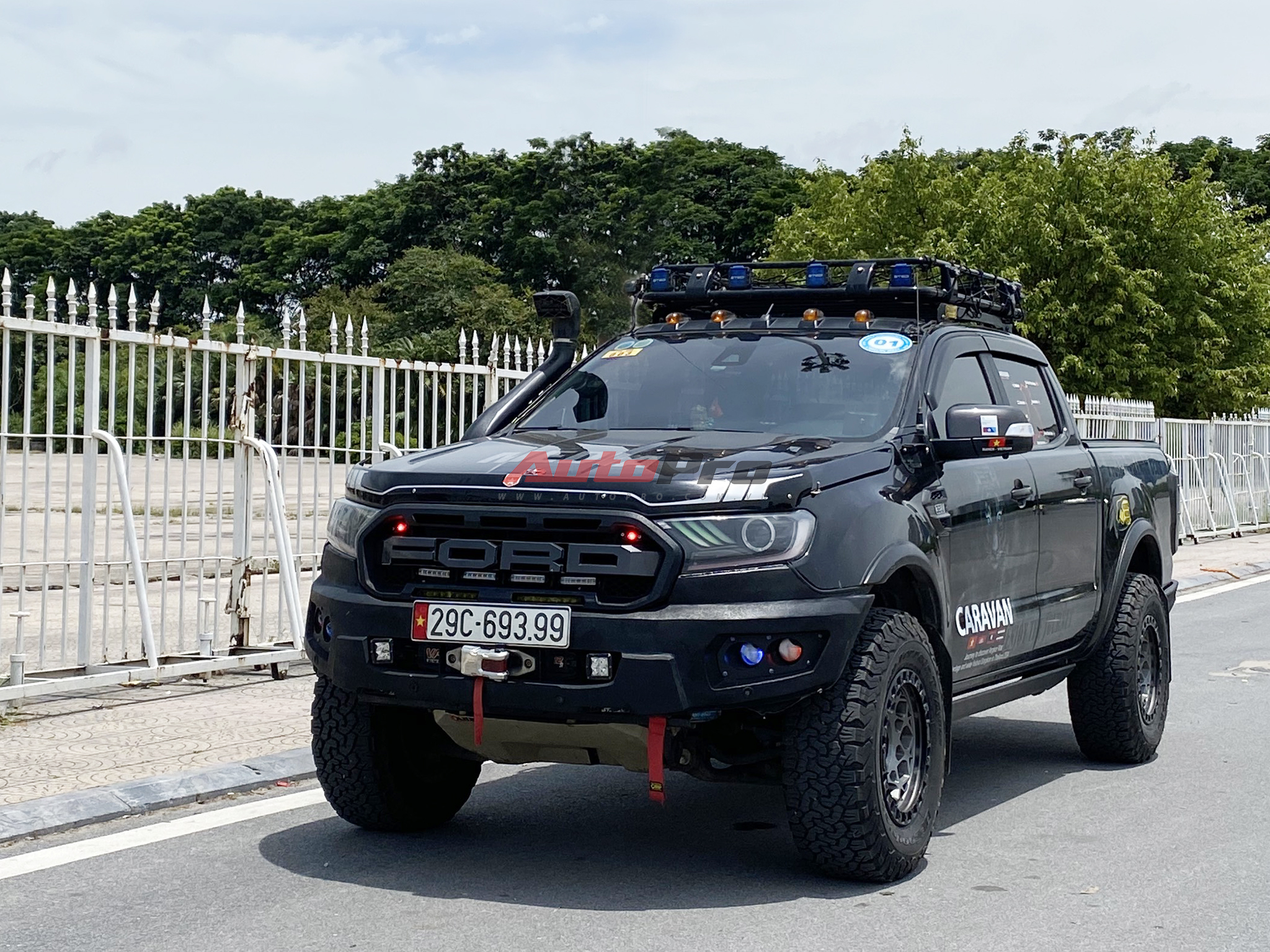 Chủ Ford Ranger chi nửa tỷ độ xe, 6 năm chạy 150.000km, từng xuyên Lào, Thái Lan: ‘Xe bền, chưa có lý do để đổi’- Ảnh 1.