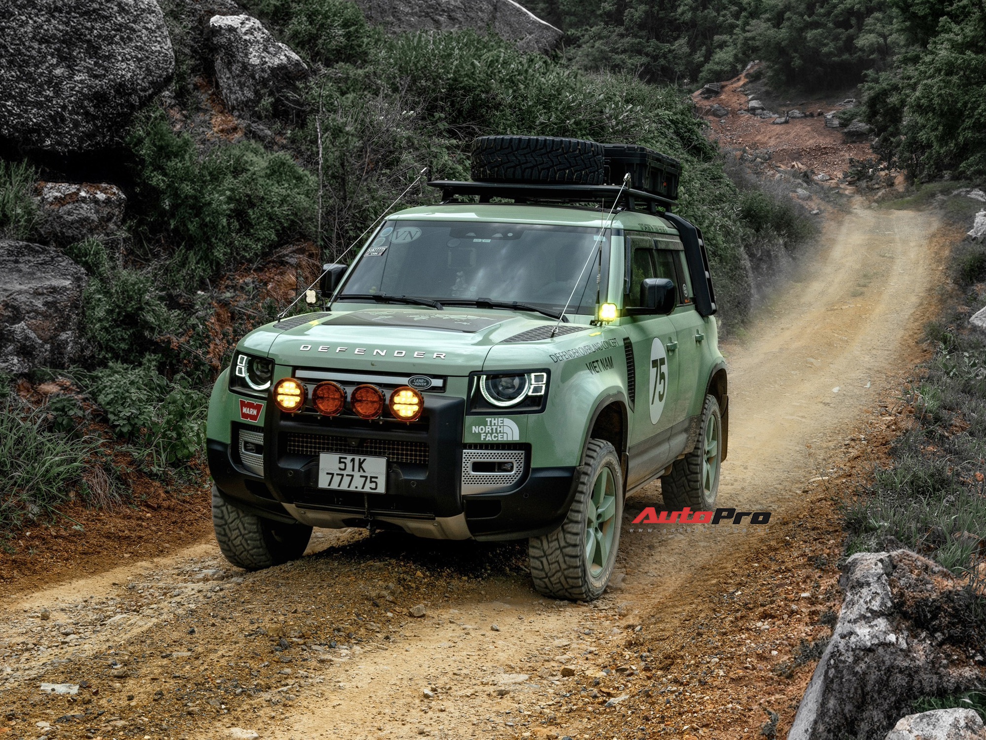 9x kể chuyện sắp lái Land Rover Defender đi phượt: Từ Việt Nam qua châu Âu đến Nam Mỹ, chuẩn bị 6 tháng, phải tập luyện cường độ cao- Ảnh 2.